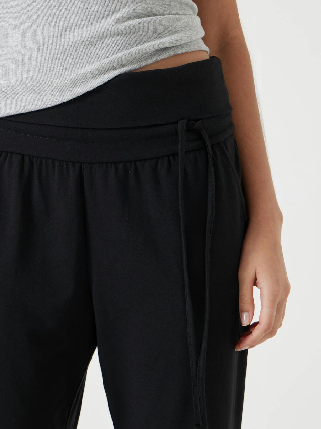 013795-2822-04 Alexa Harem Joggers