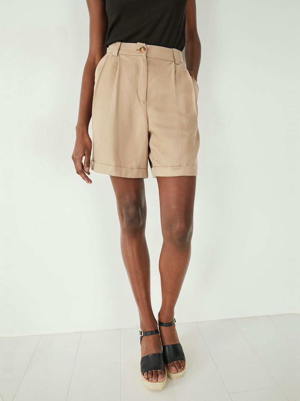 008179-0036-03 Juniper Relaxed Tailored Shorts