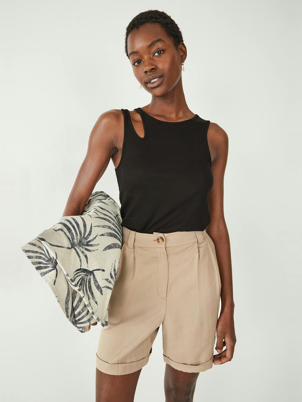 008179-0036-04 Juniper Relaxed Tailored Shorts