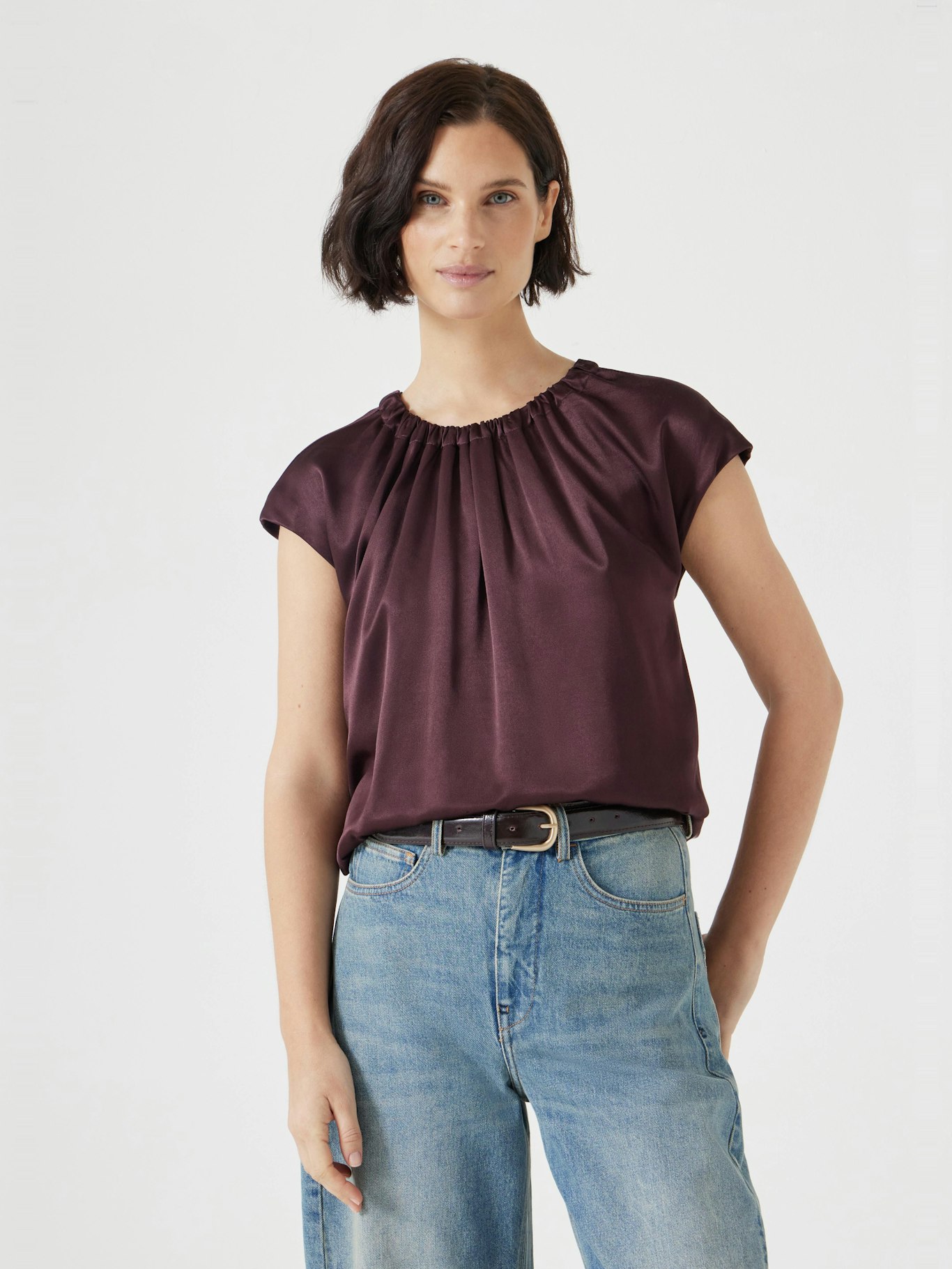 012771-1312-01 Satin Circular Top