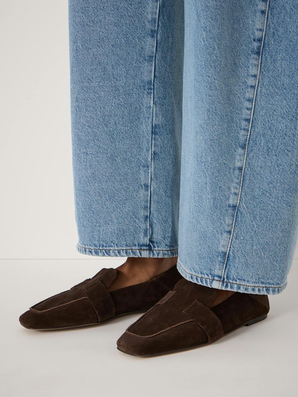 012648-0533-02 Sora Square-Toe Suede Loafers