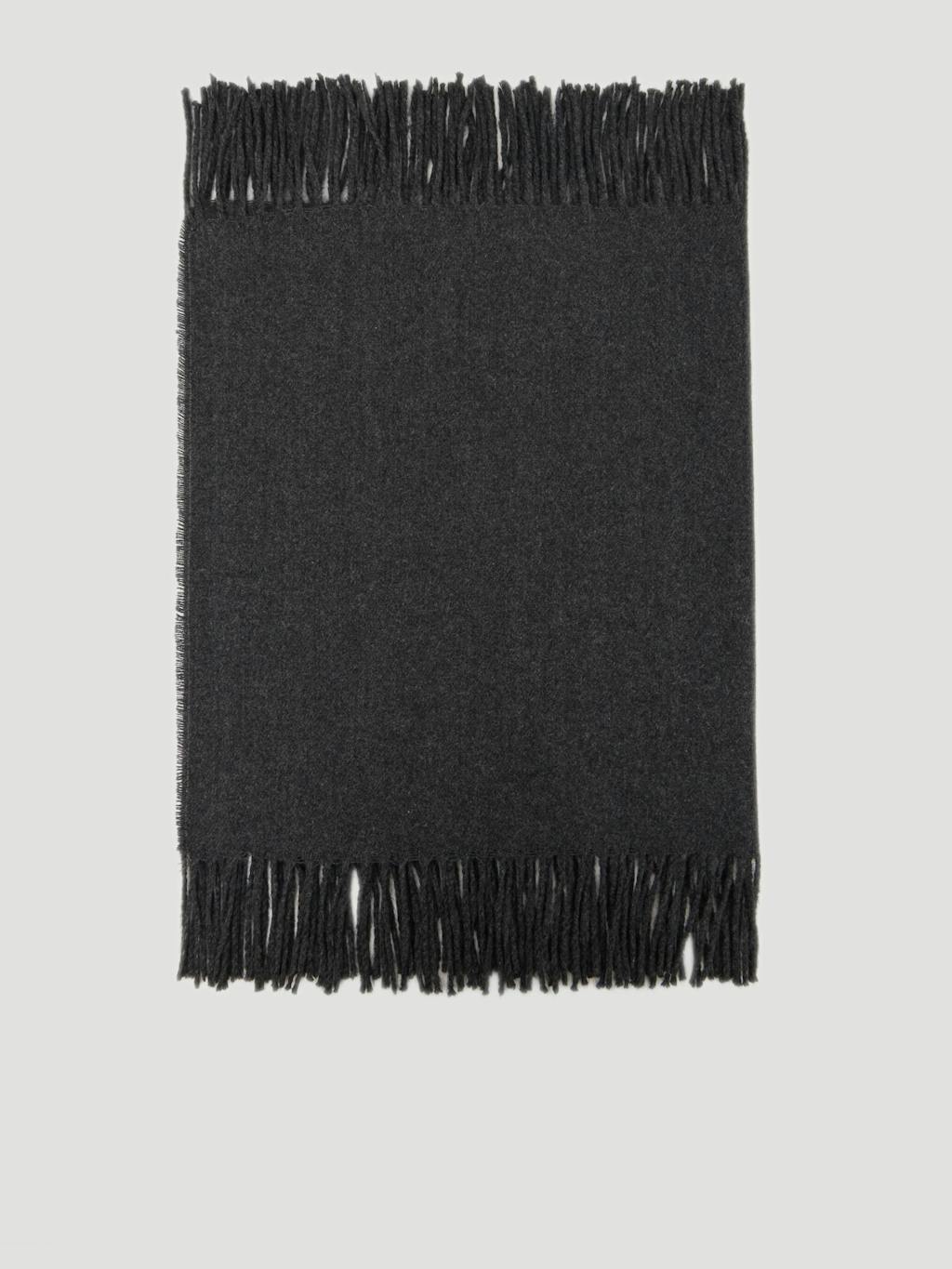 014000-3334-04 Fringe Detail Scarf