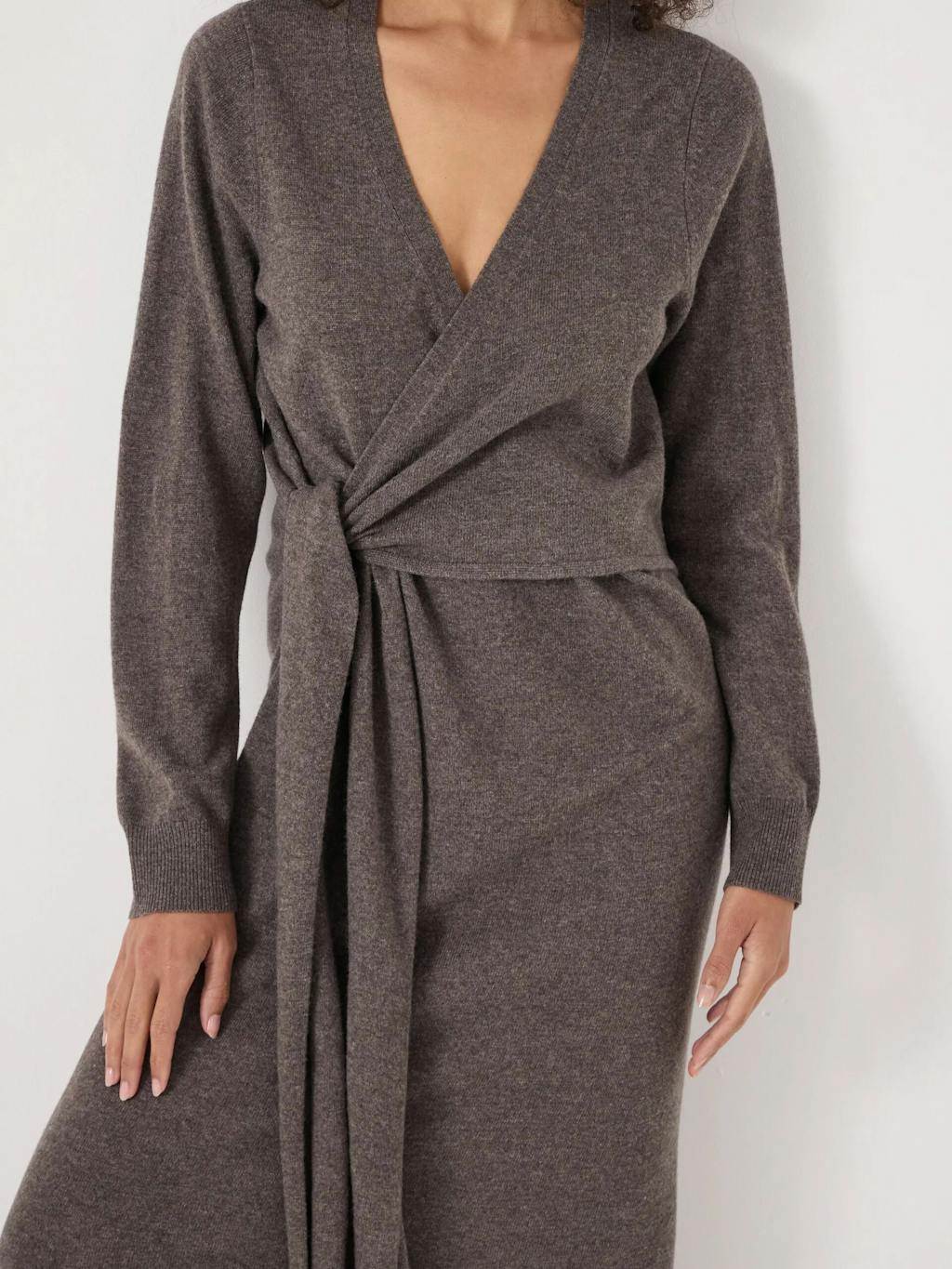 013971-3720-04 Merino V-Neck Tie Detail Dress