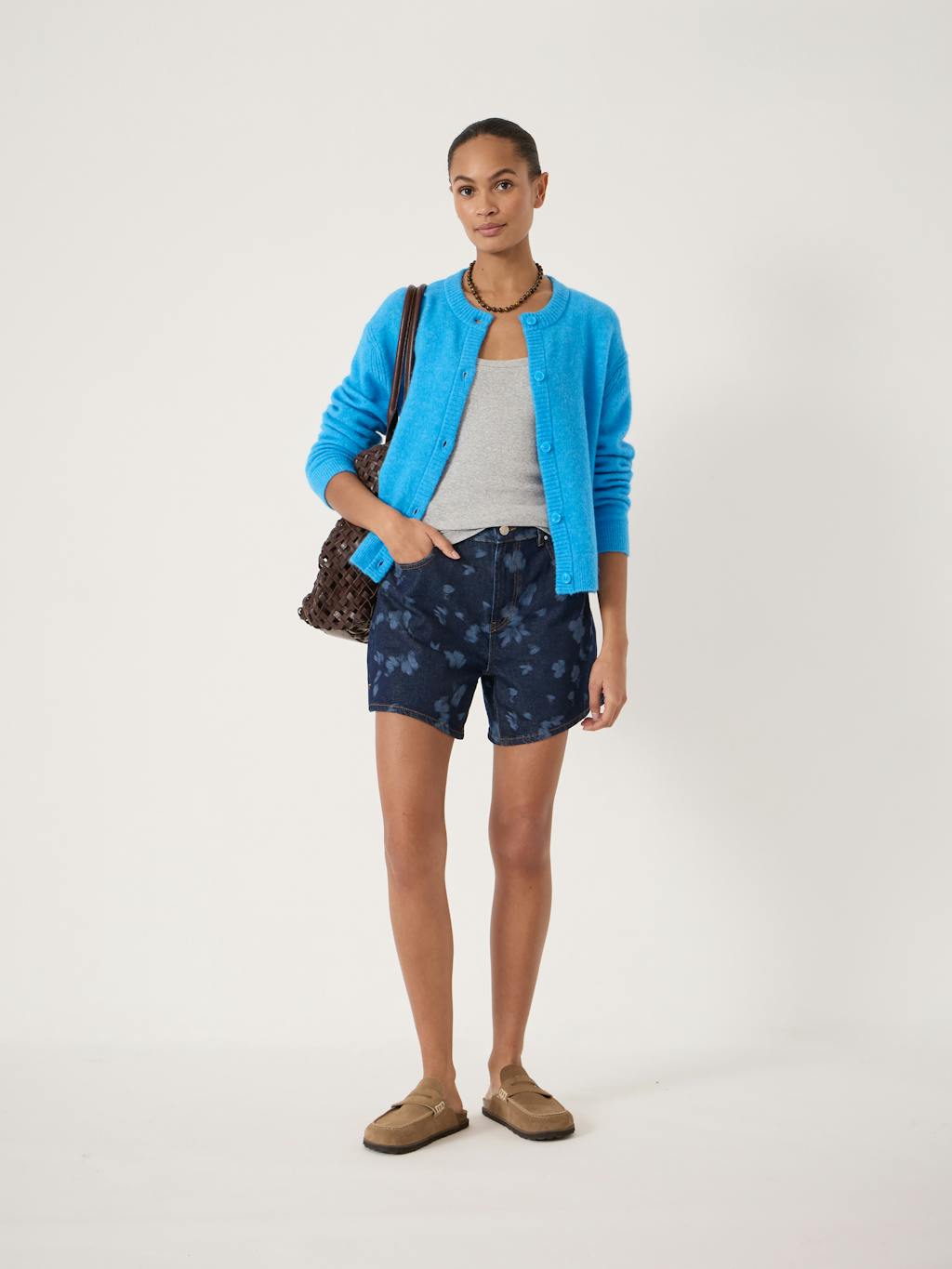 014664-4936-01 Floral Print Essential Denim Shorts