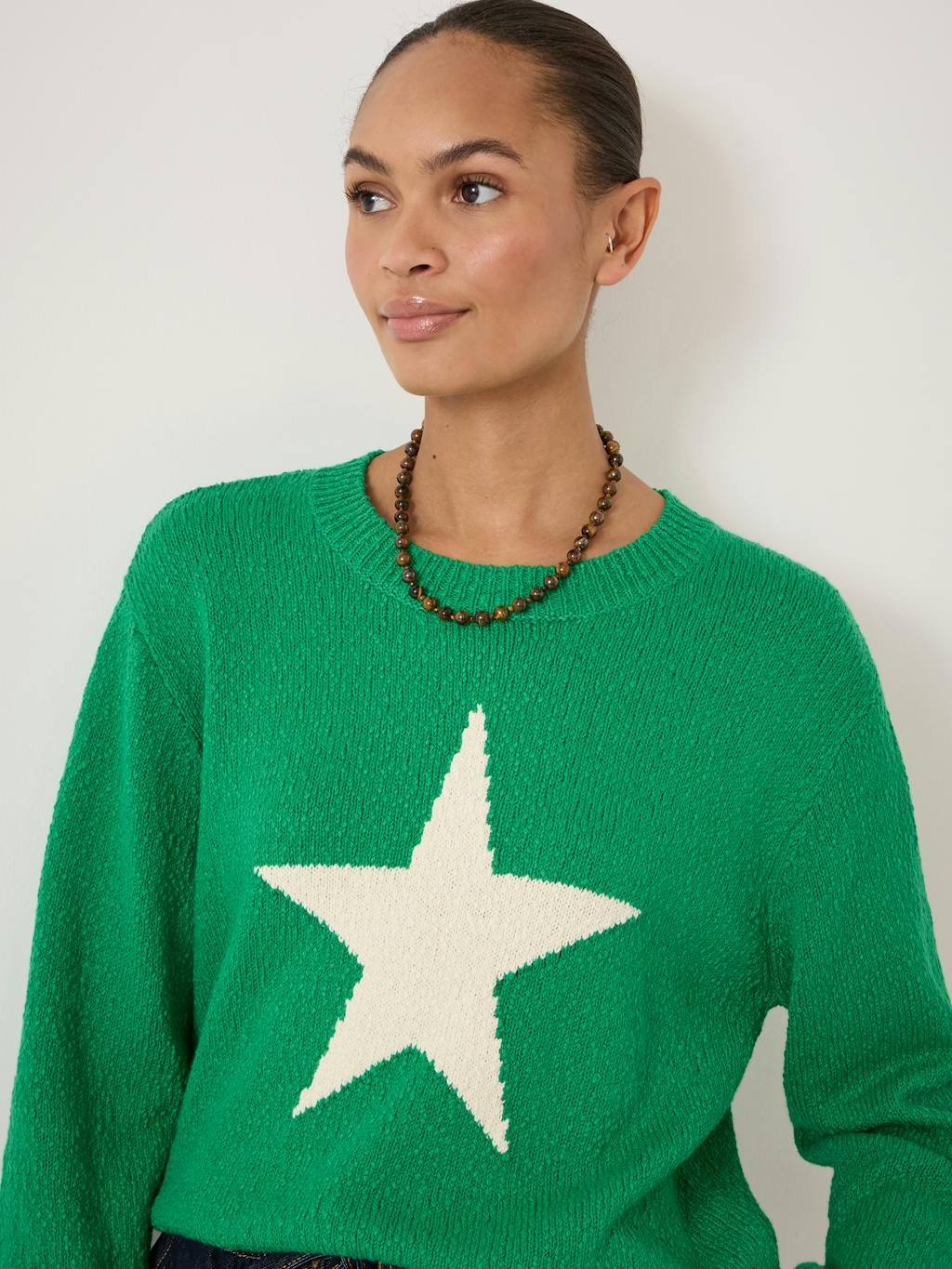 014711-2157-04 Hallie Crew Neck Star Graphic Jumper