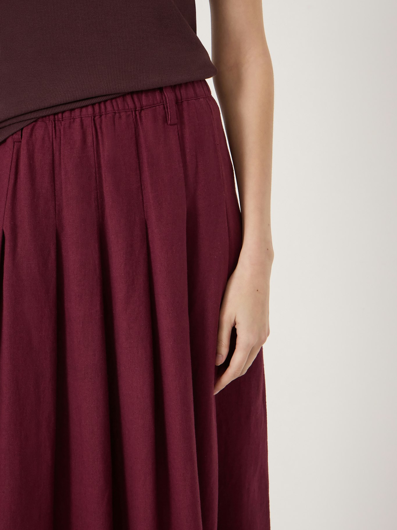 012960-3278-04 Ivy Pleated Linen Blend Midi Skirt