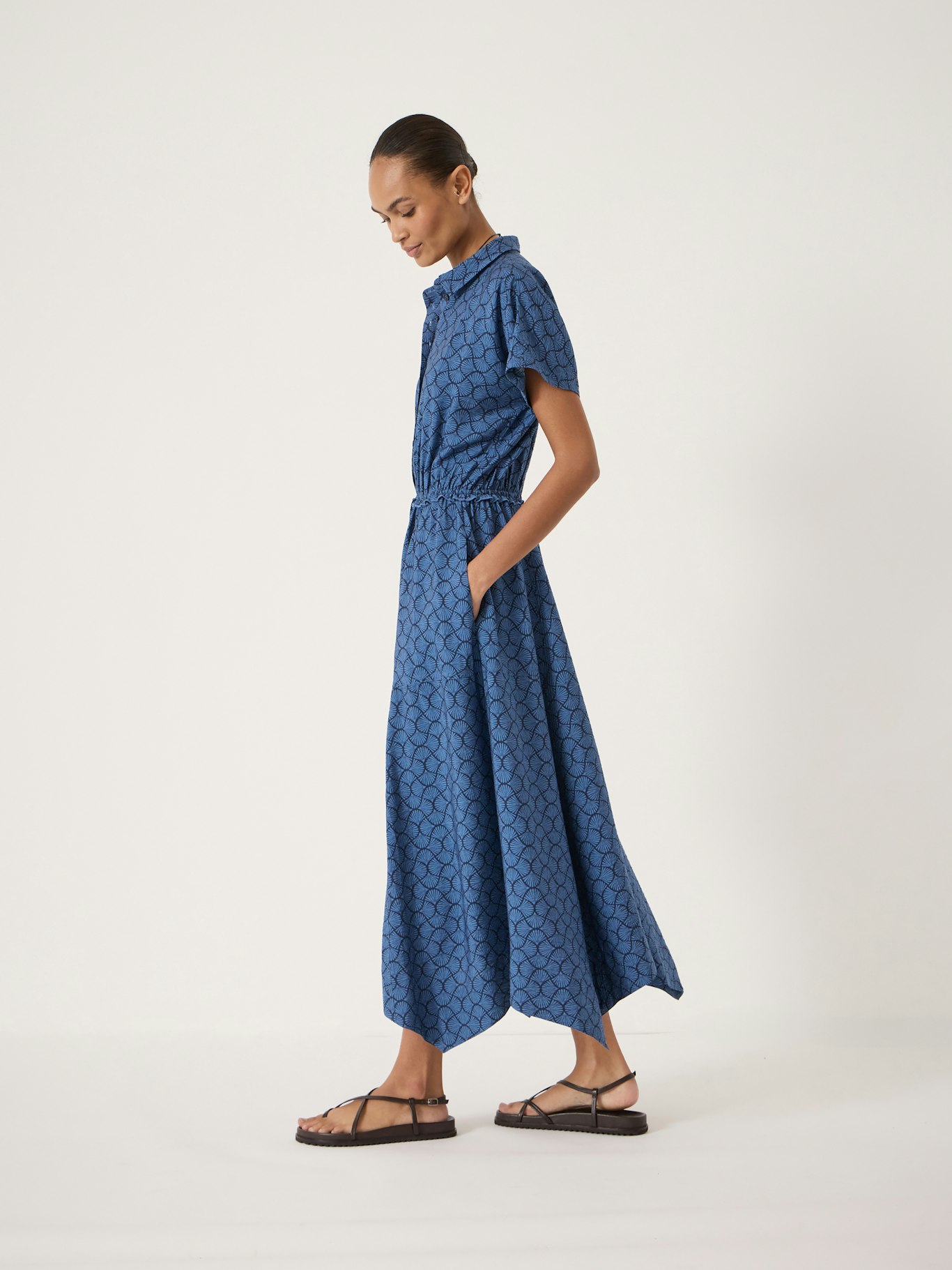 014544-4939-02 Lila Short Sleeve Hanky Hem Dress