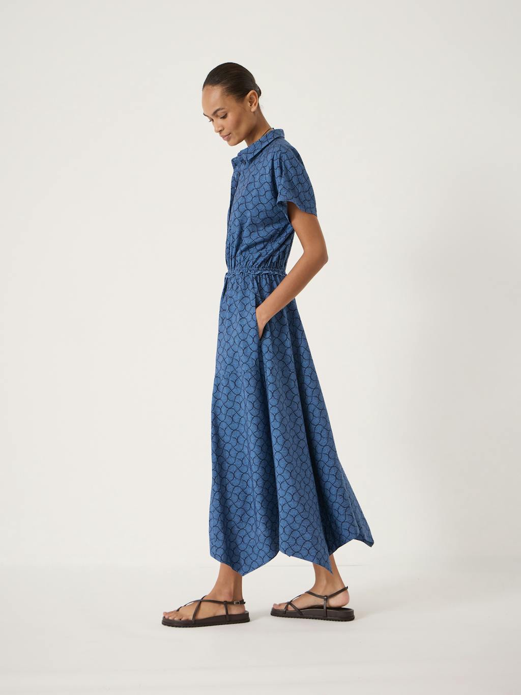 014544-4939-02 Lila Short Sleeve Hanky Hem Dress