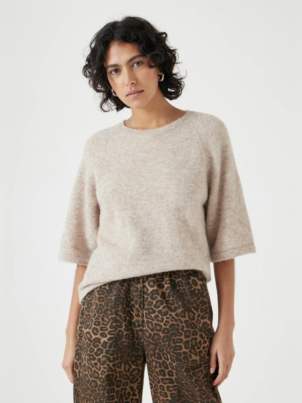 013373-2860-01 Lucia Knitted Crew Neck T-shirt