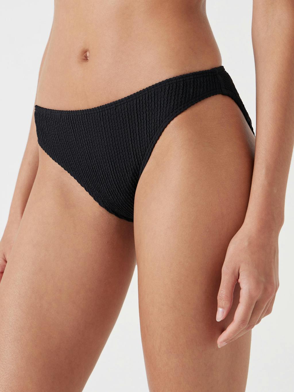 013144-0456-01 Cally Classic Crinkle Bikini Bottoms