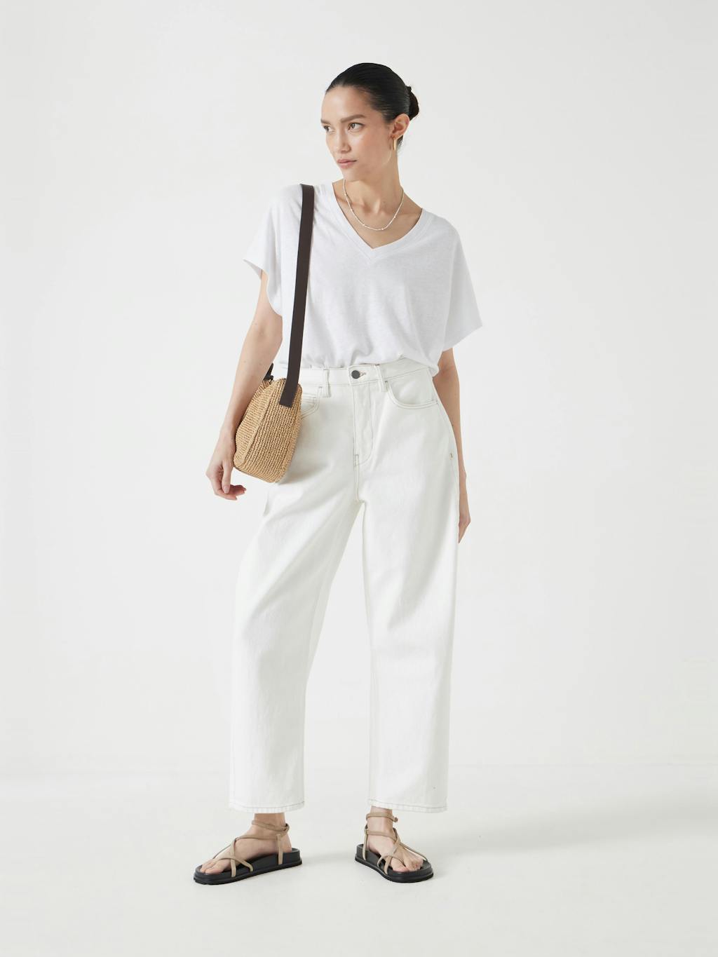 012888-0001-02 Rosalia Linen Blend V Neck T-Shirt