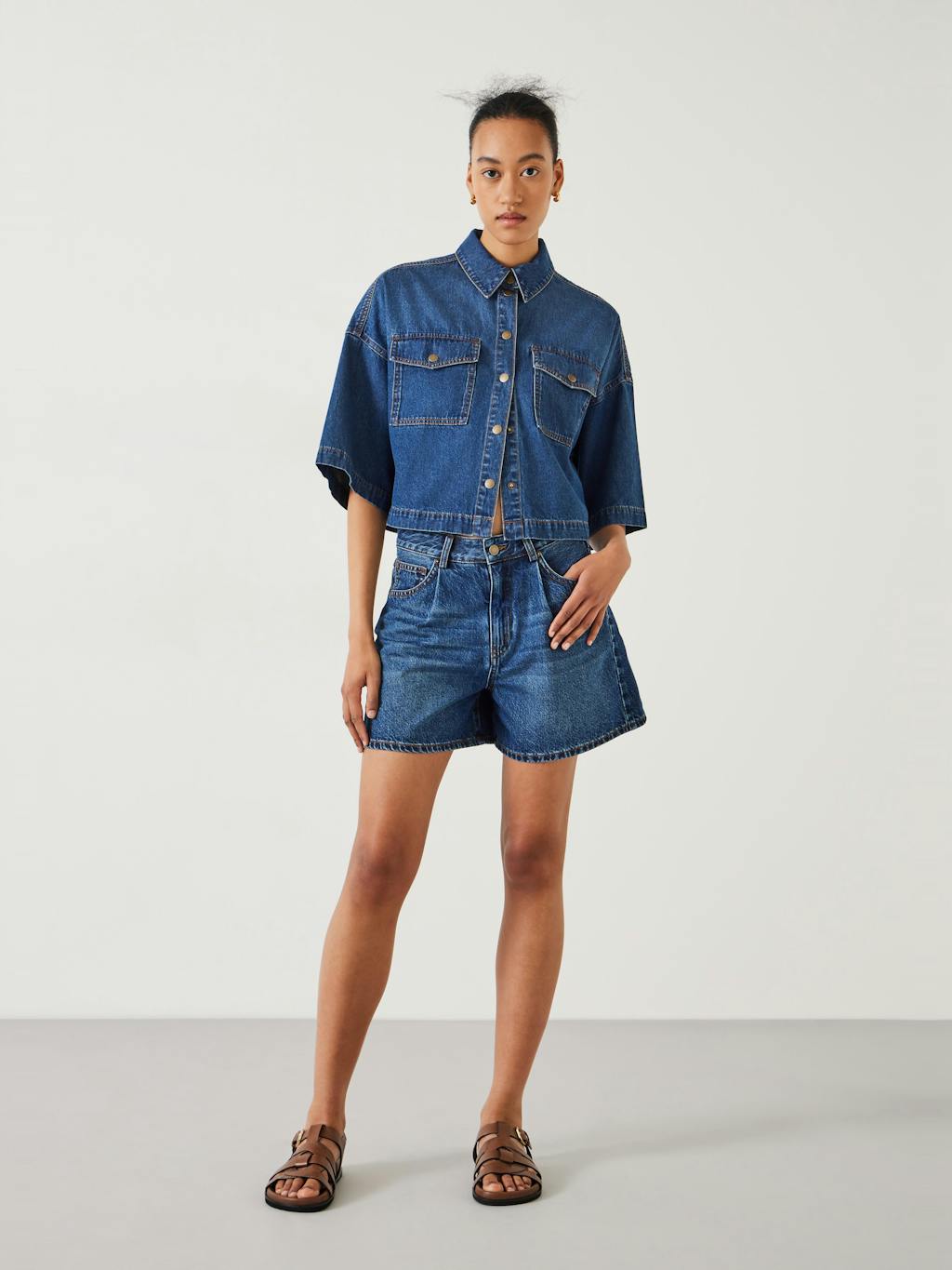 010805-2797-02 Chlo Oversized Cropped Denim Shirt