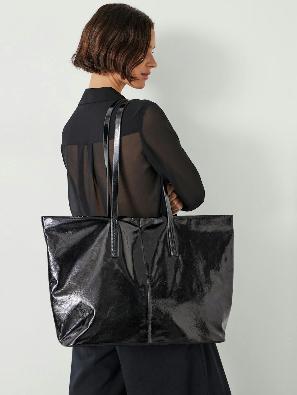 012007-0456-02 Patent Leather Tote