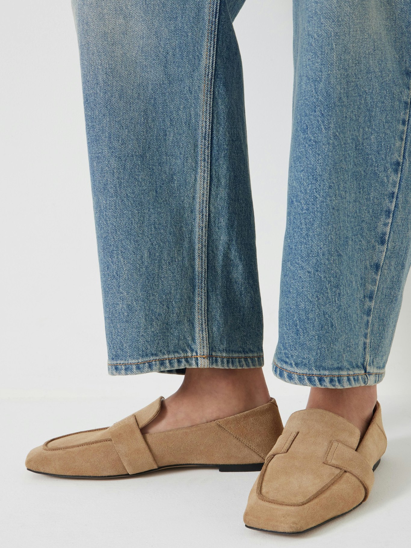 012648-0557-02 Sora Square-Toe Suede Loafers