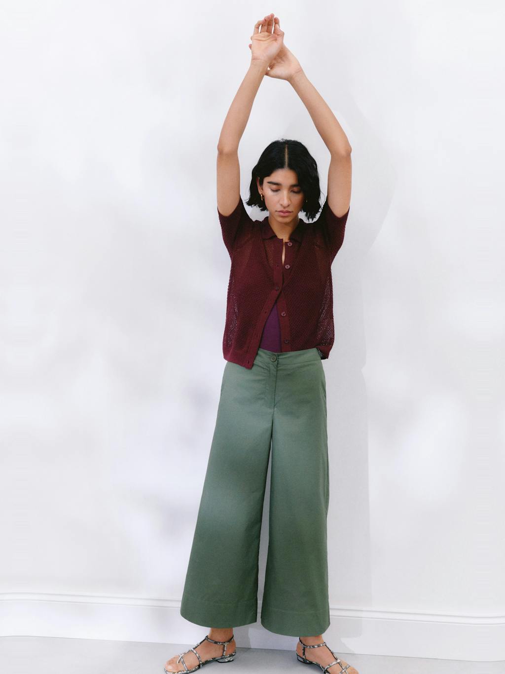 012688-2012-10 Lightweight Cotton Wide Leg Cropped Trousers