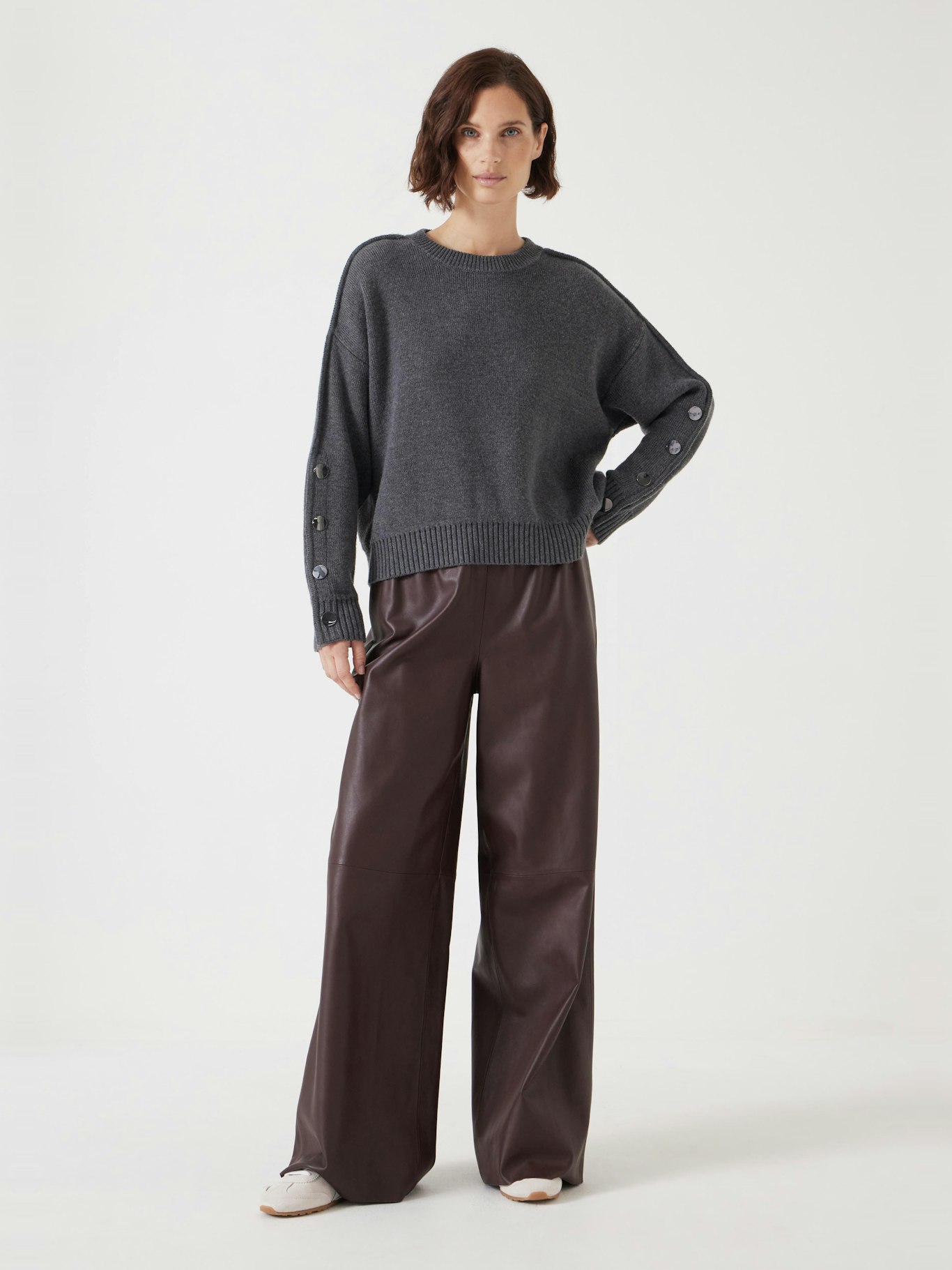 012556-2923-02 Popper Sleeve Crew Knitted Jumper