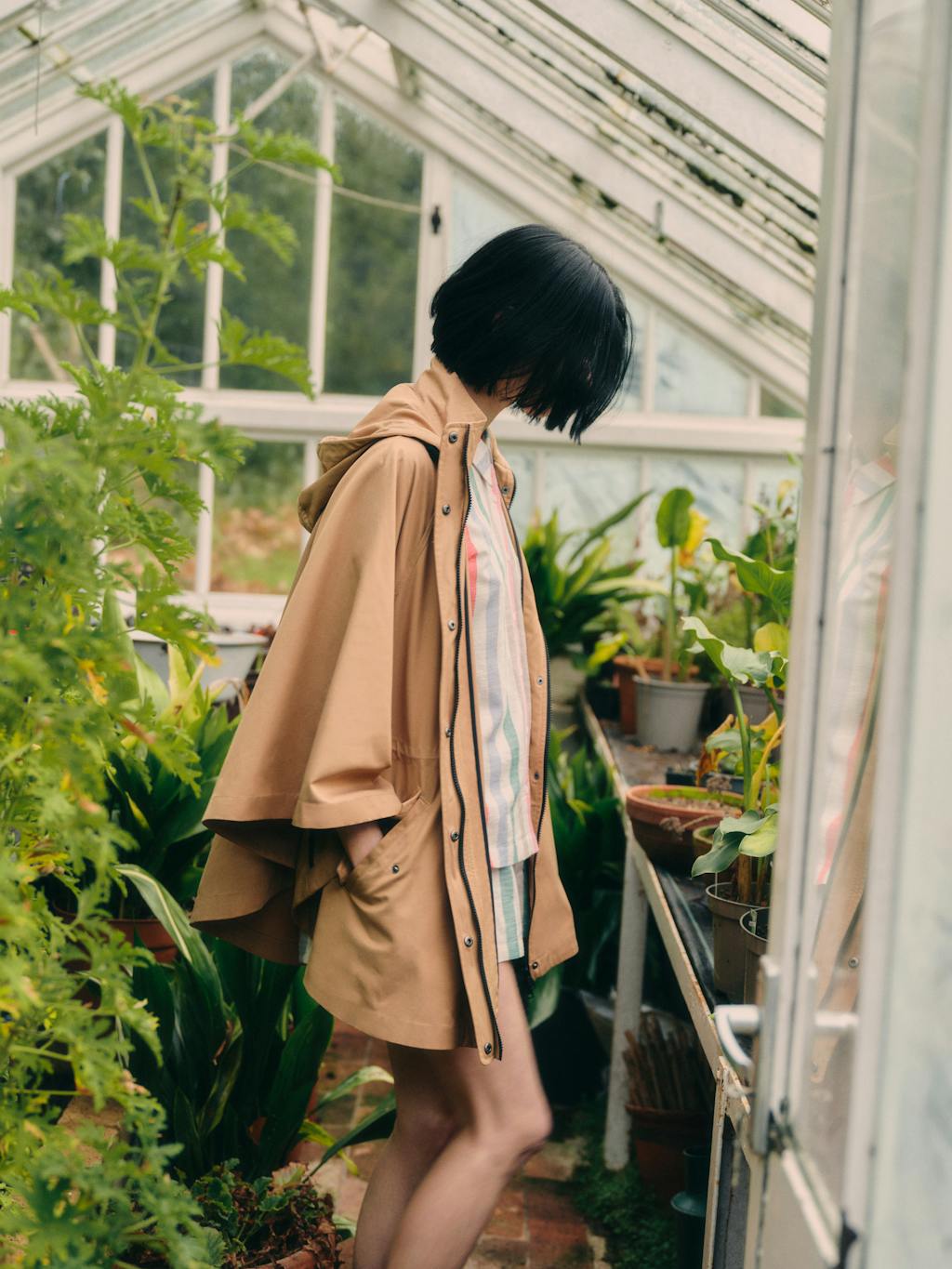 010706-0494-10 Vera Oversized Hooded Cape