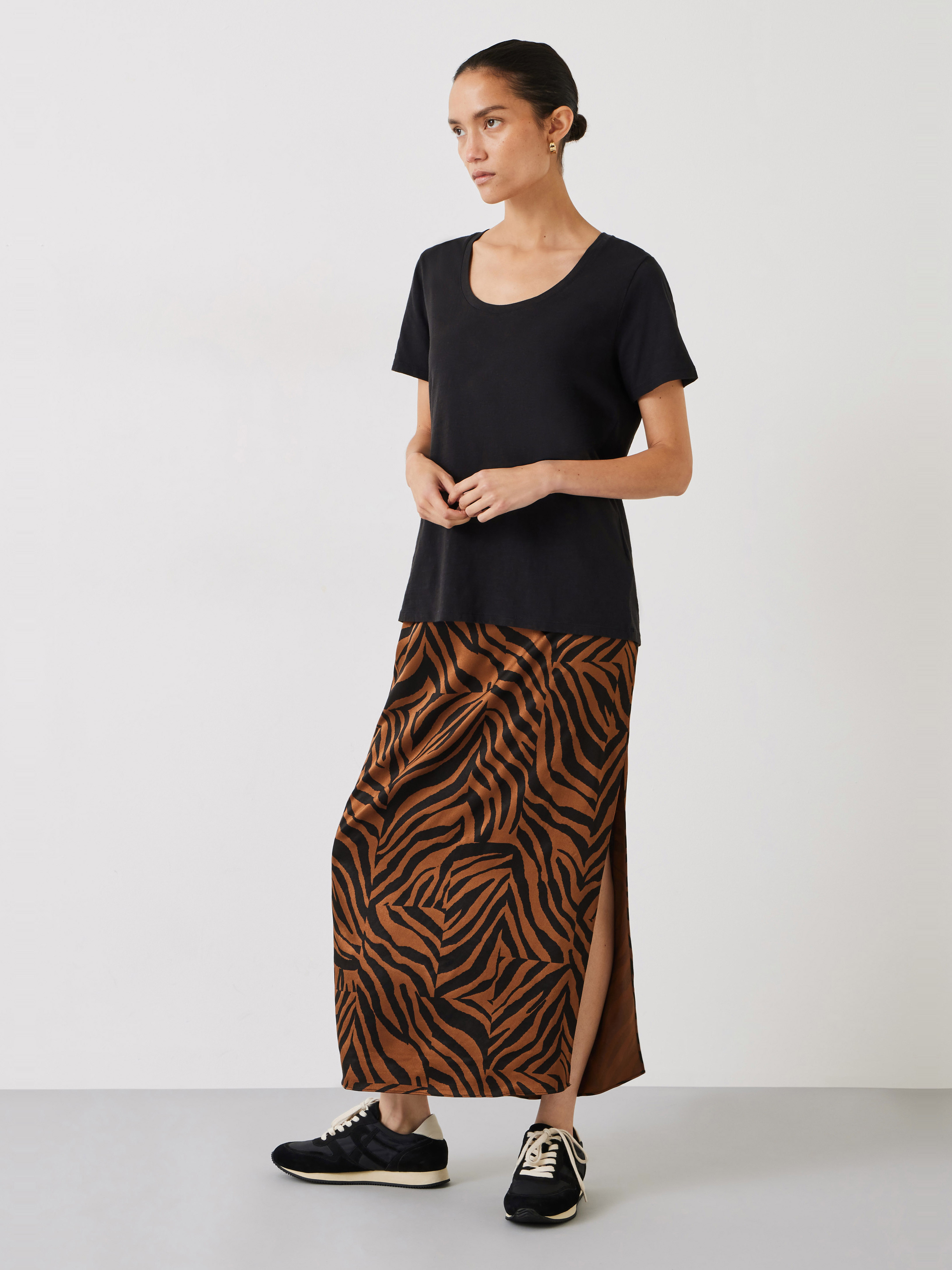 Hari Scoop Neck Cotton Slub T-Shirt