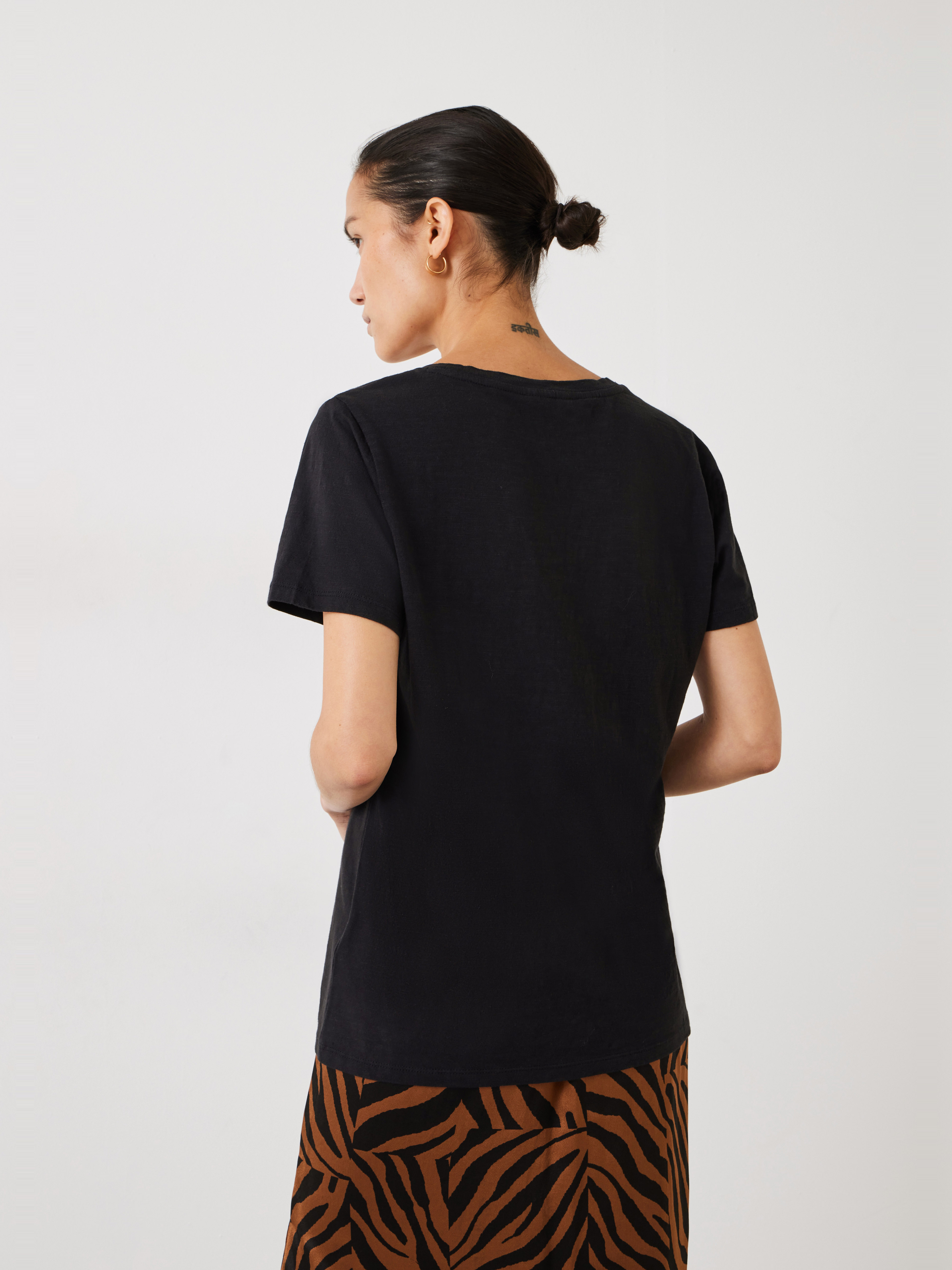 Hari Scoop Neck Cotton Slub T-Shirt