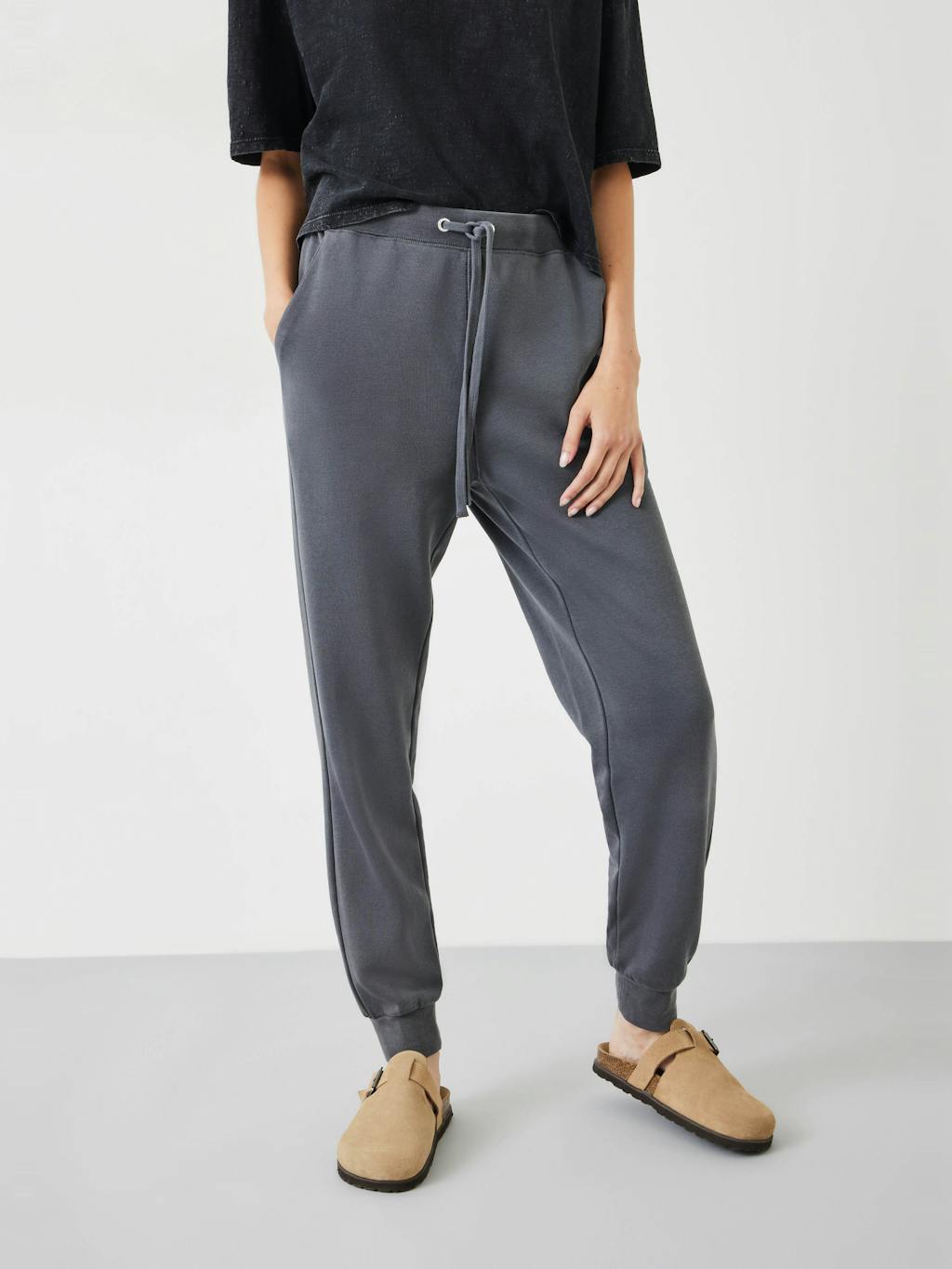 000766-1669-02 Theia Slim Joggers