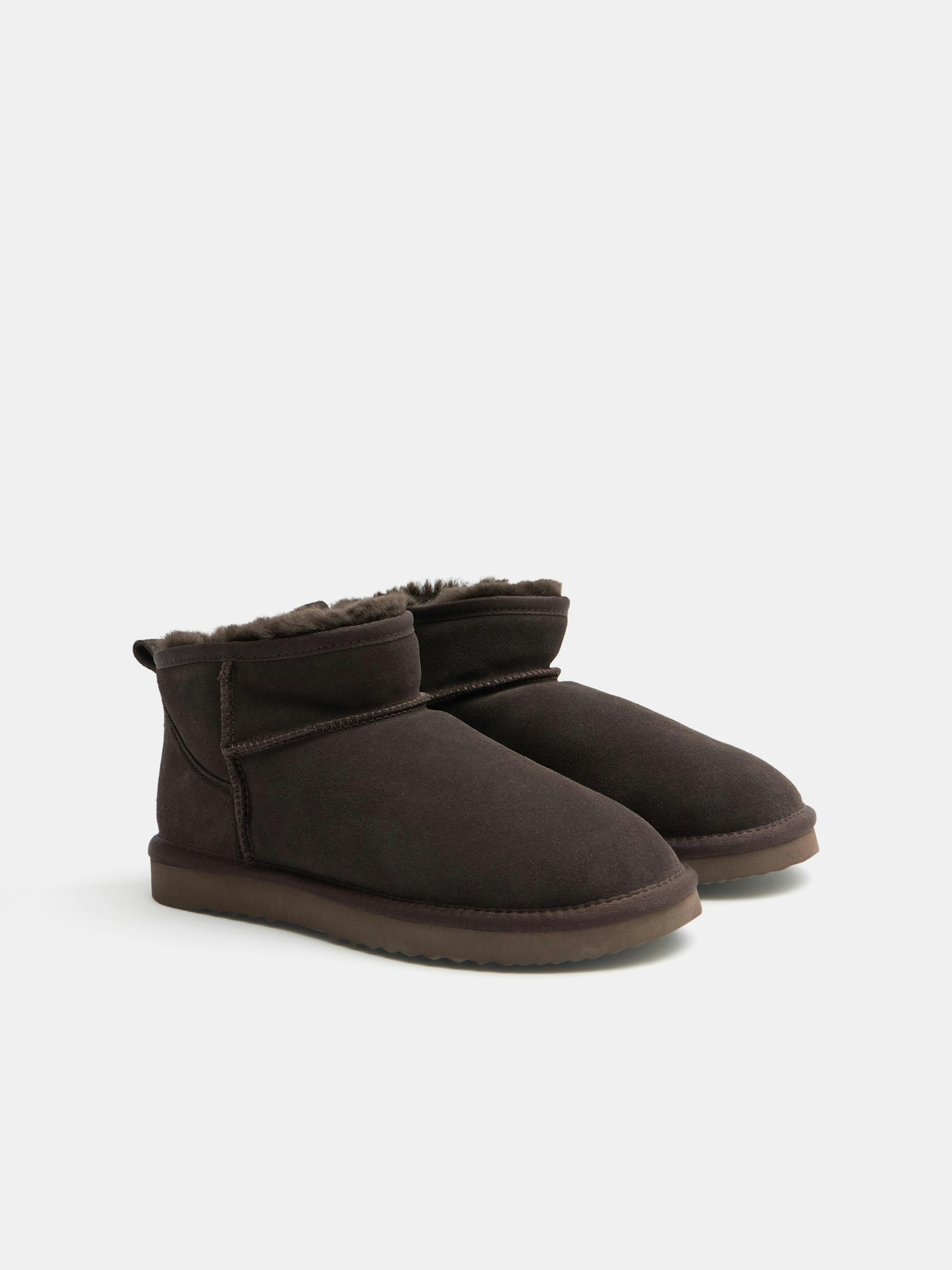 006958-0067-03 Ultra Mini Sheepskin Boots