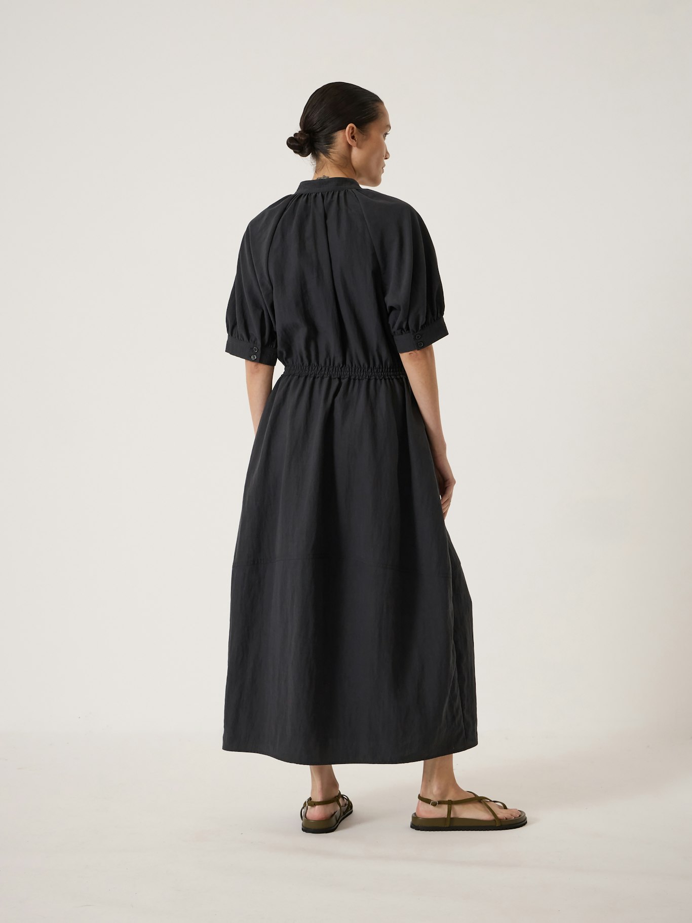 014376-1658-03 Isla Short Sleeve Midi Dress
