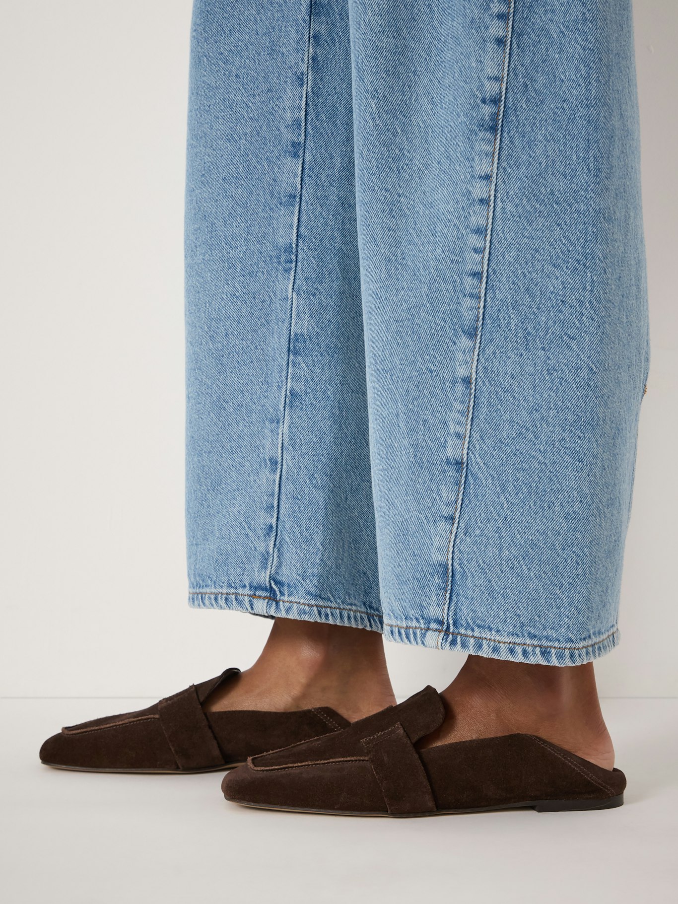 012648-0533-03 Sora Square-Toe Suede Loafers