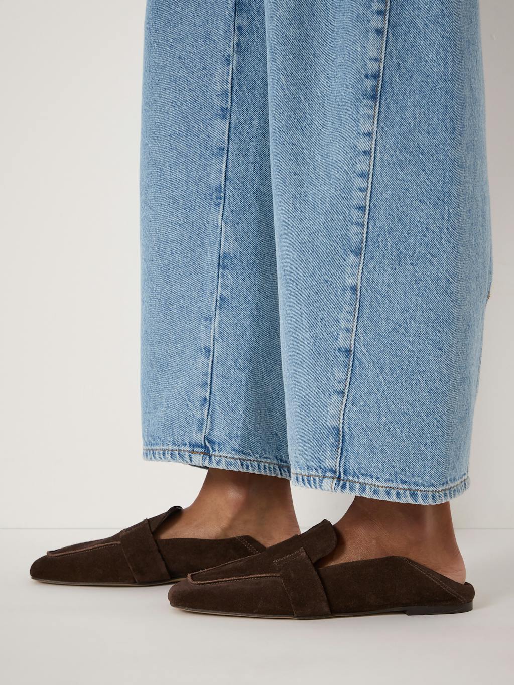 012648-0533-03 Sora Square-Toe Suede Loafers