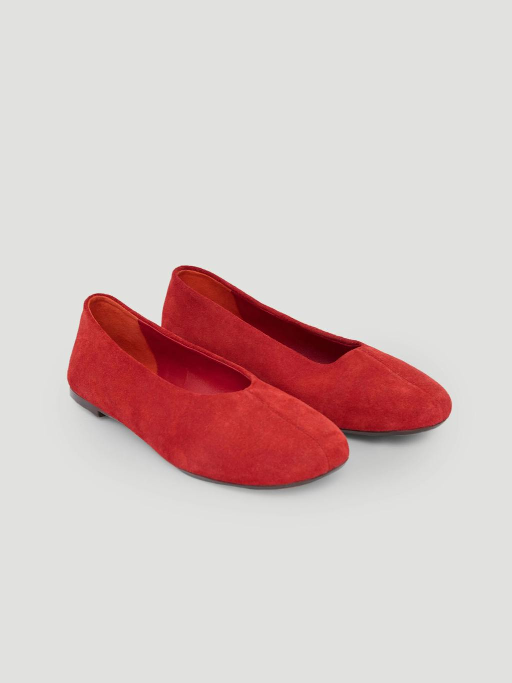 014411-0982-021 Bertie Round Toe Suede Ballet Flats