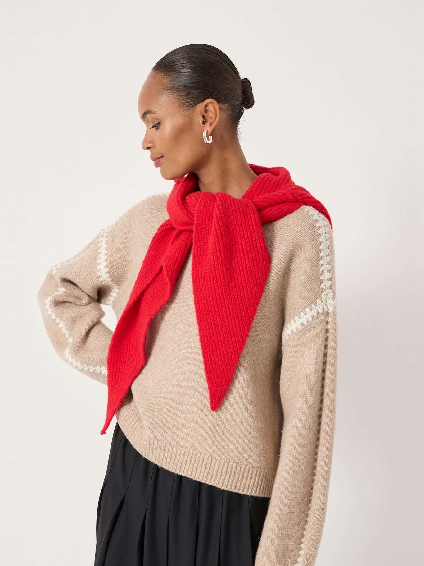014150-1044-01 Knitted Hooded Scarf