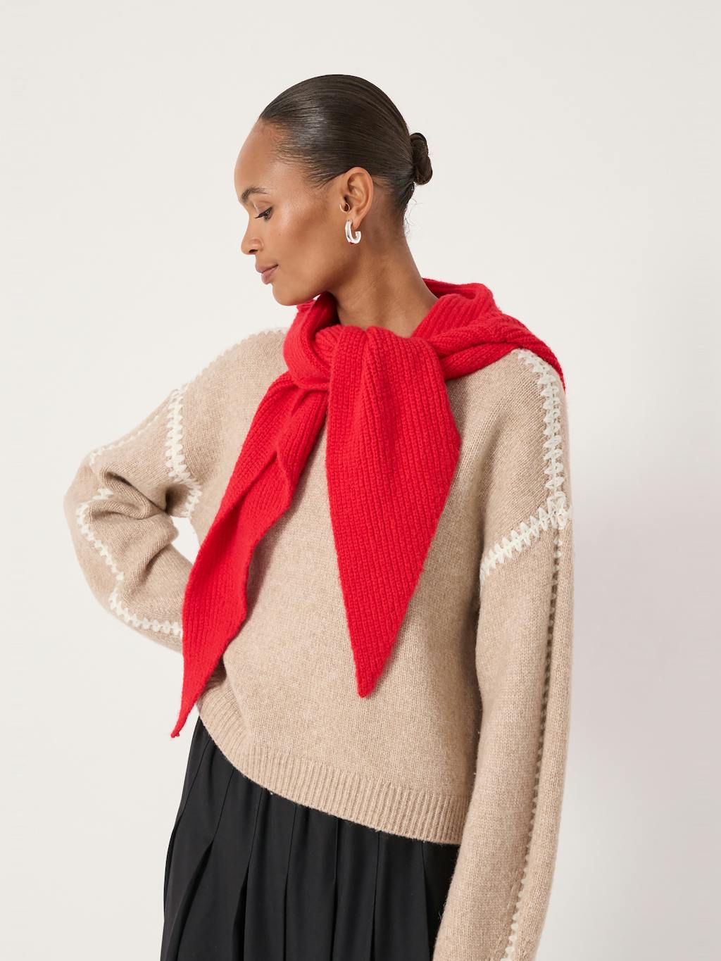 014150-1044-01 Knitted Hooded Scarf