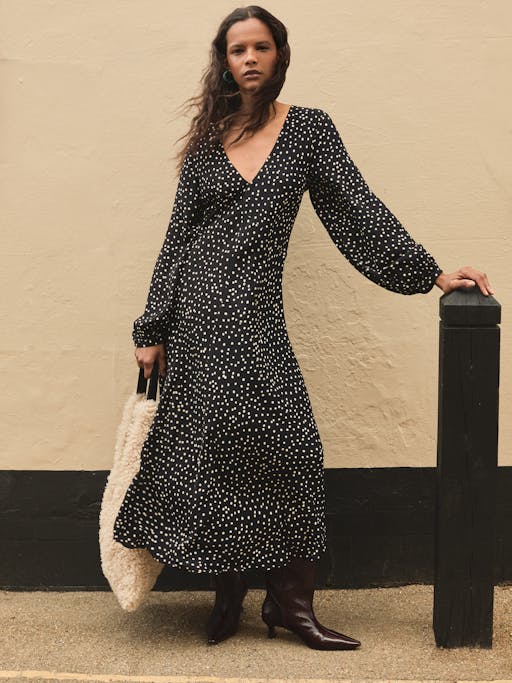 Grace V-Neck Long Sleeve Dress