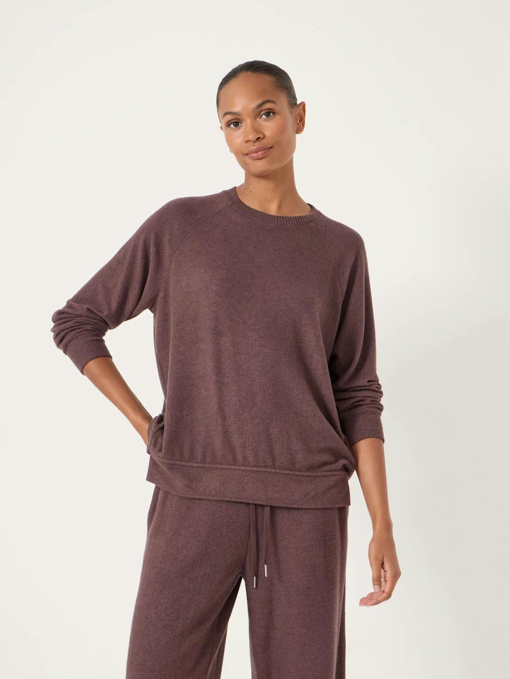 013876-4442-02 Elle Supersoft Raglan Top