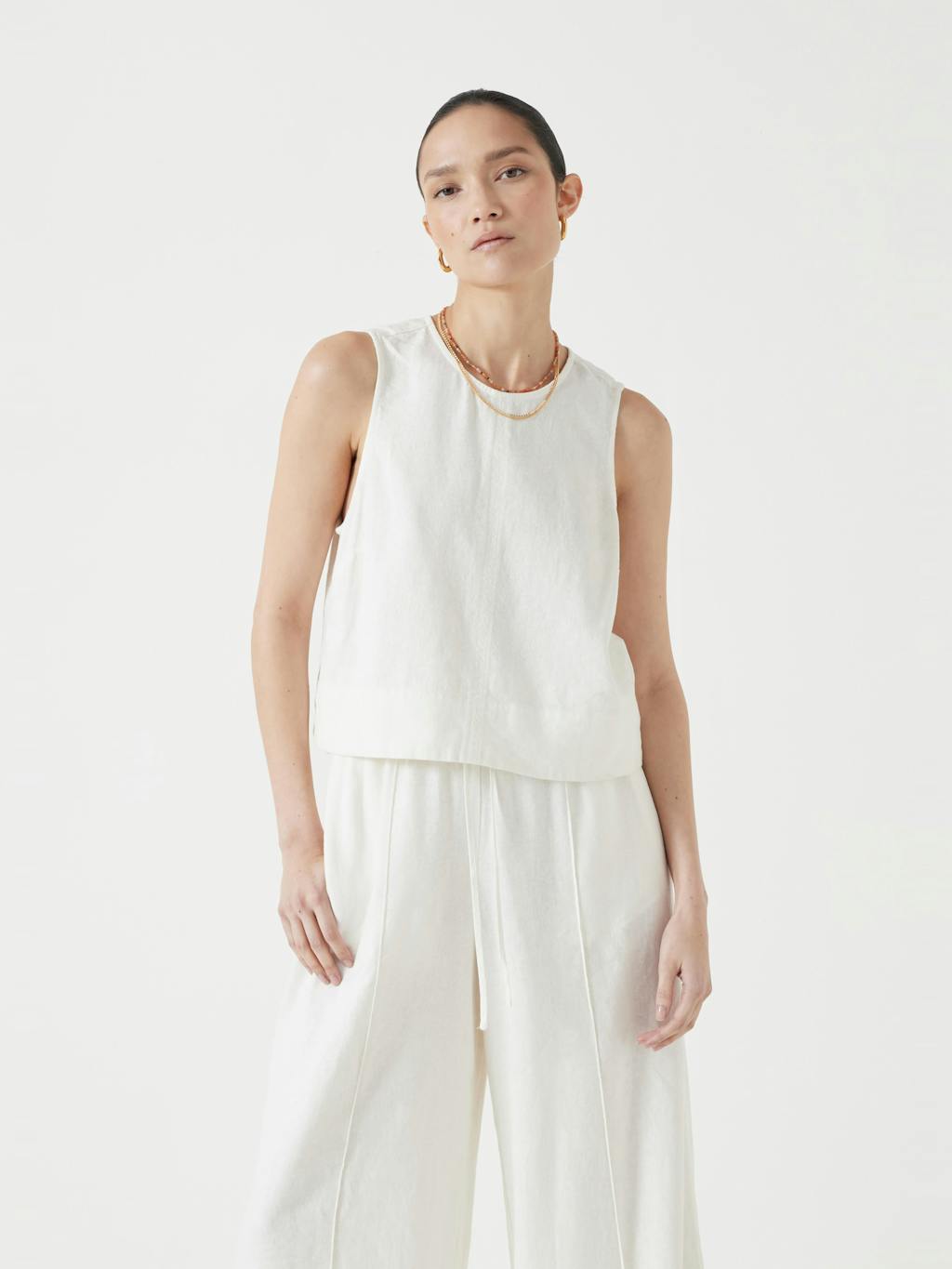 013339-0001-01 Vera Linen Blend Shell Top