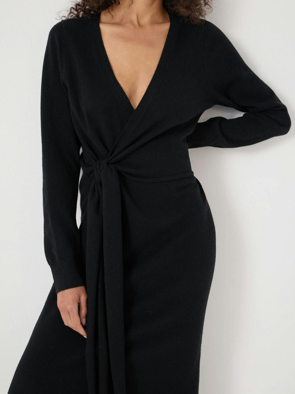 013971-0456-04 Merino V-Neck Tie Detail Dress