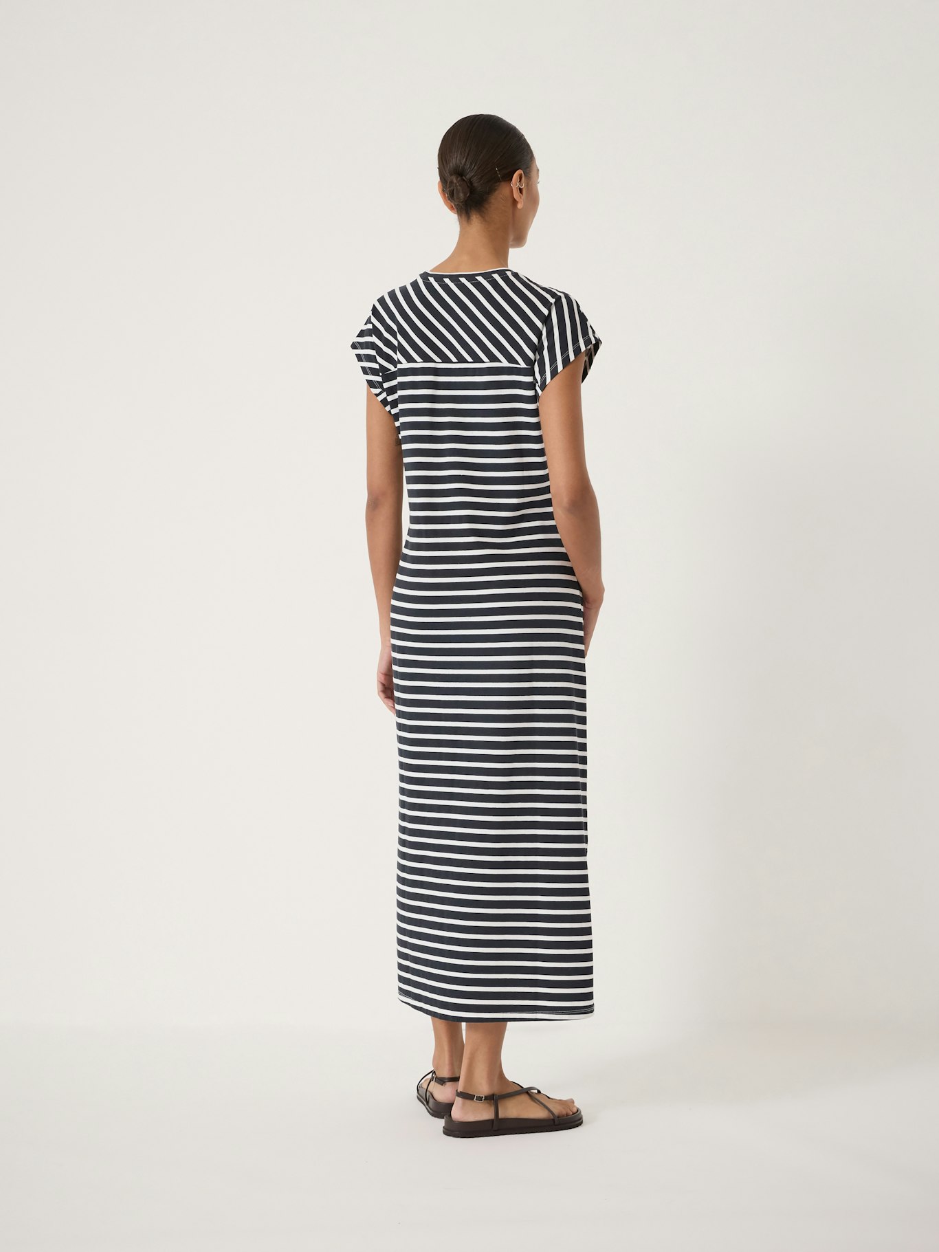 014591-4908-03 Athena Twist-Detail Jersey Midi Dress