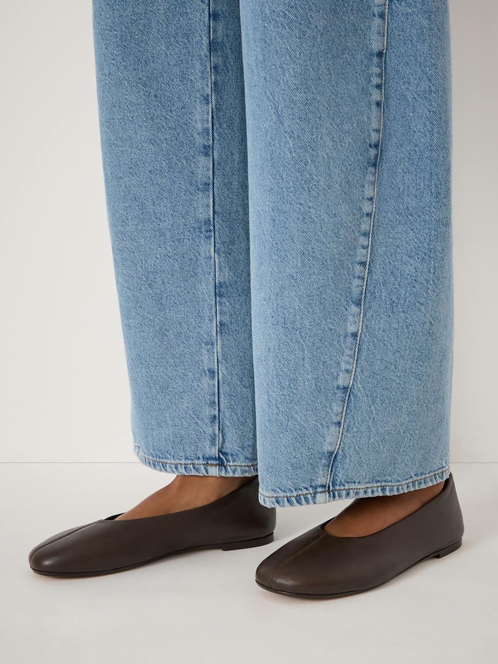 015220-0450-02 Bertie Round Toe Leather Ballet Flats