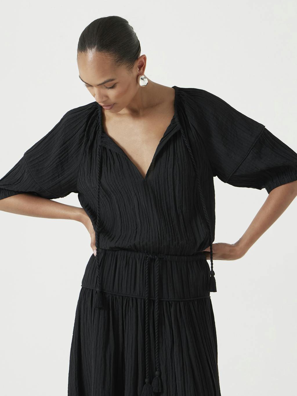 013758-0456-03 Mae Crinkle Balloon Sleeve Blouse