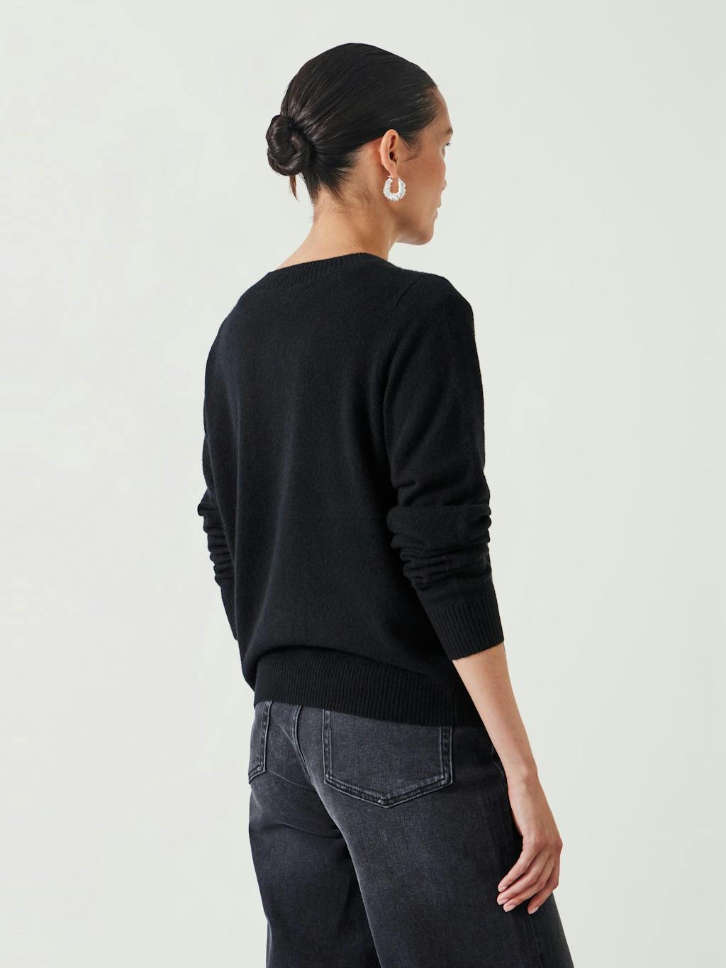012026-0456-03 Daphne Cashmere Button Through Slim Cardigan