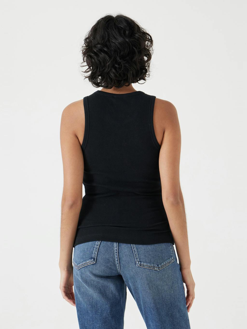 013564-0456-03 High Neck Ribbed Vest