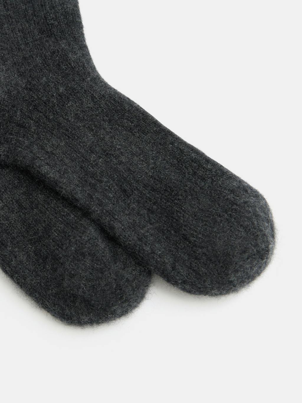012282-2806-03 Cashmere Socks