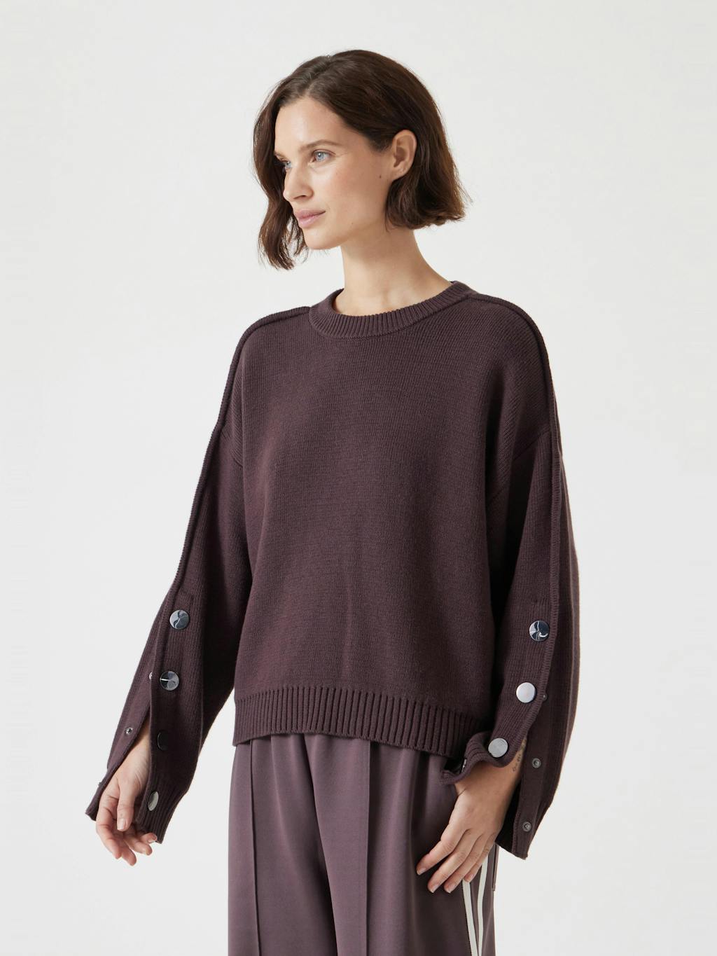 012556-1308-01 Popper Sleeve Crew Knitted Jumper