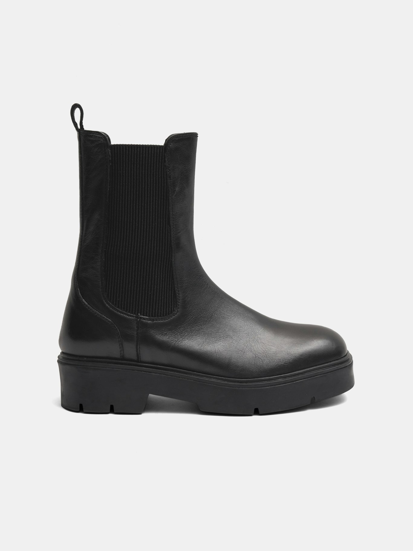011947-0456-07 Chunky Leather Chelsea Boots