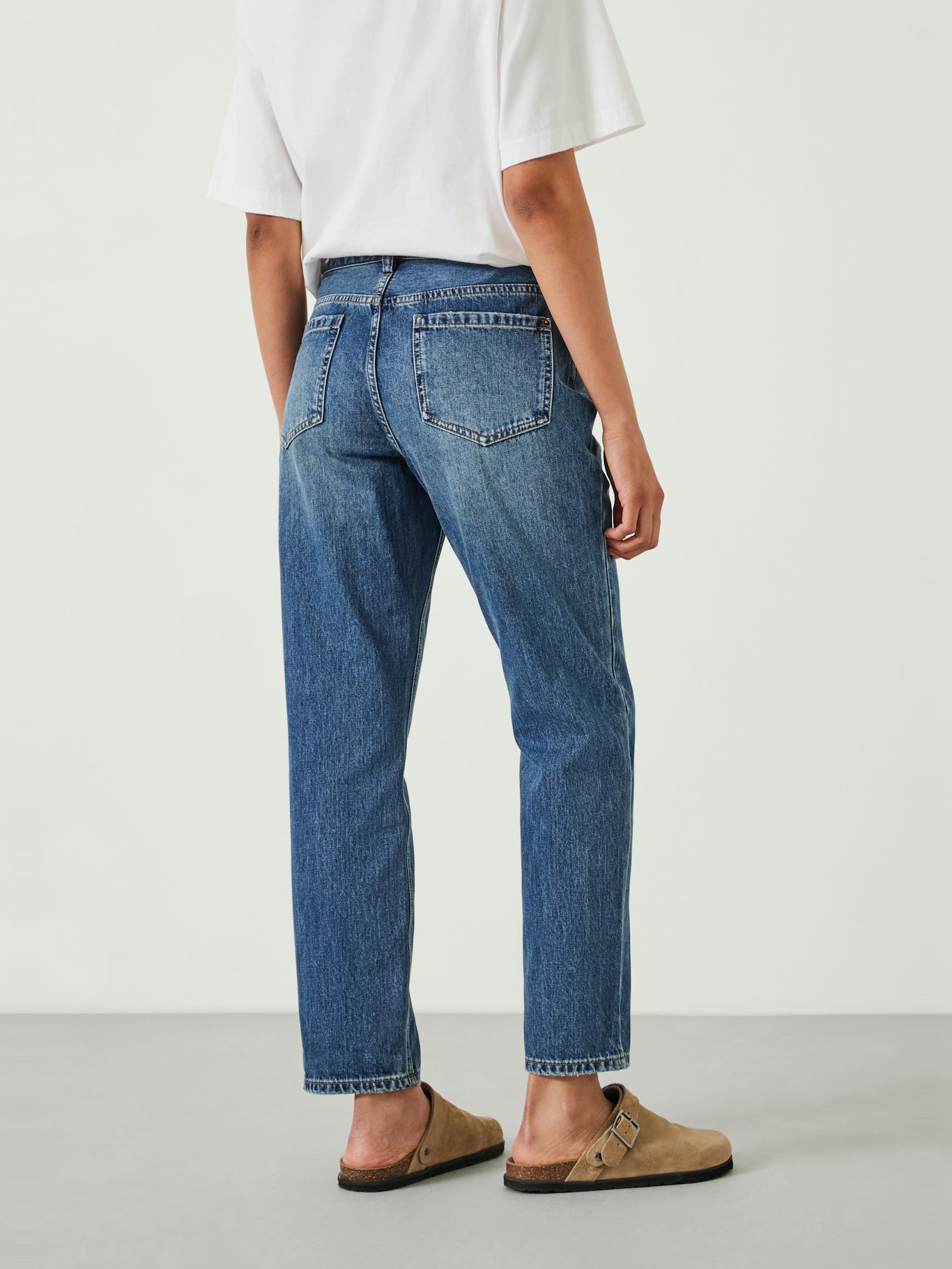 010862-2911-03 Relaxed Fit Boyfriend Jeans