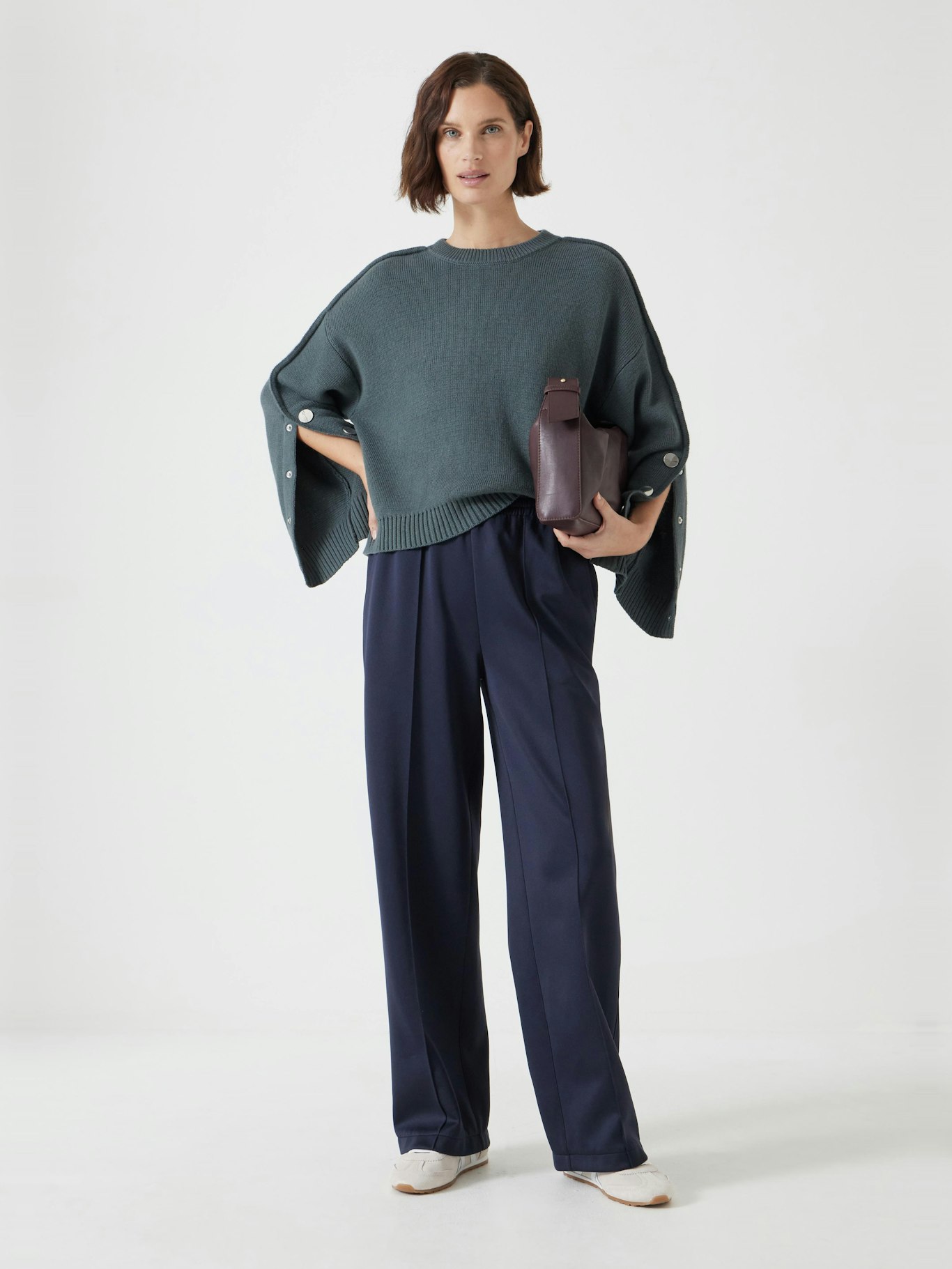 012556-1833-02 Popper Sleeve Crew Knitted Jumper