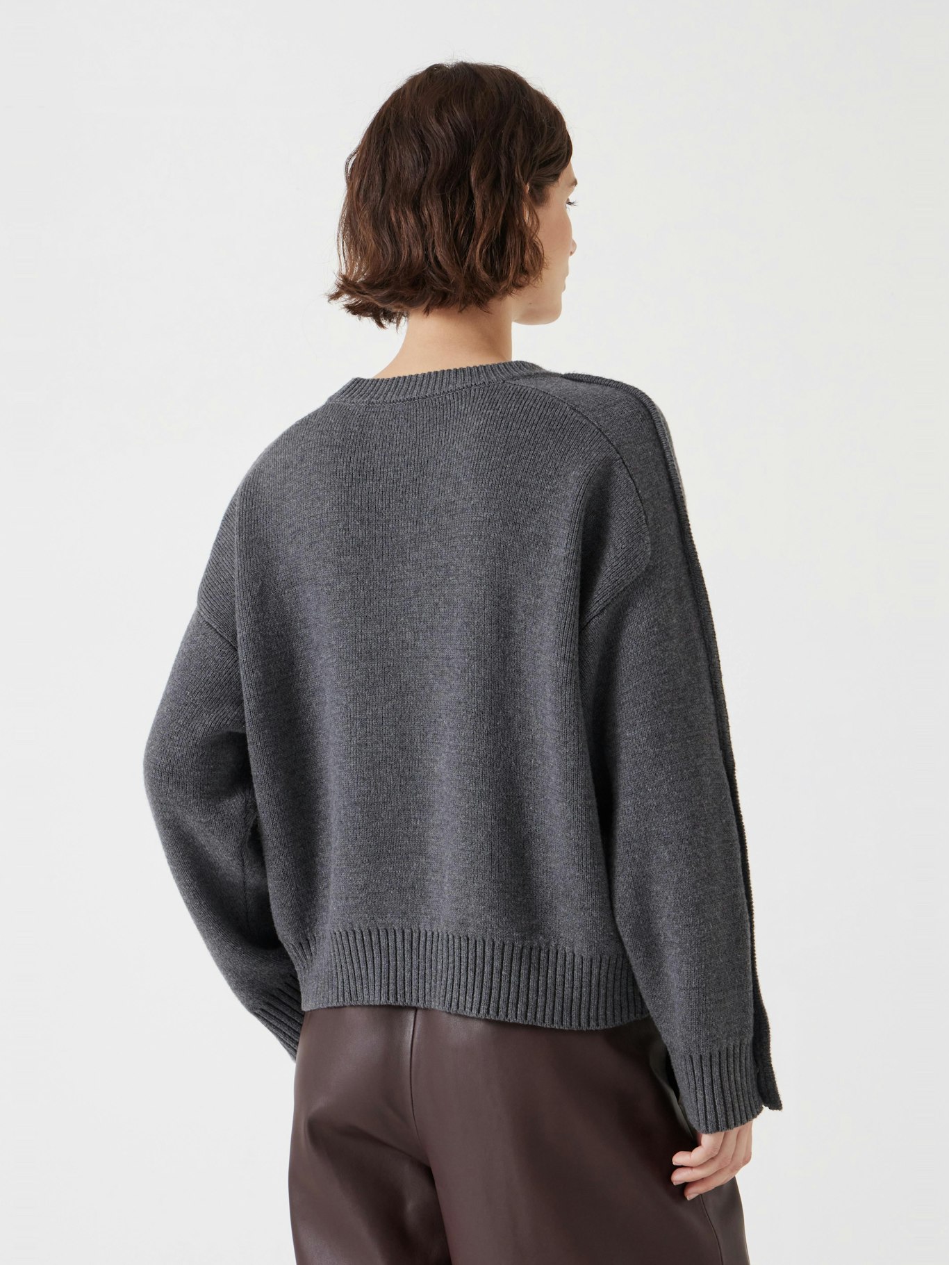 012556-2923-03 Popper Sleeve Crew Knitted Jumper