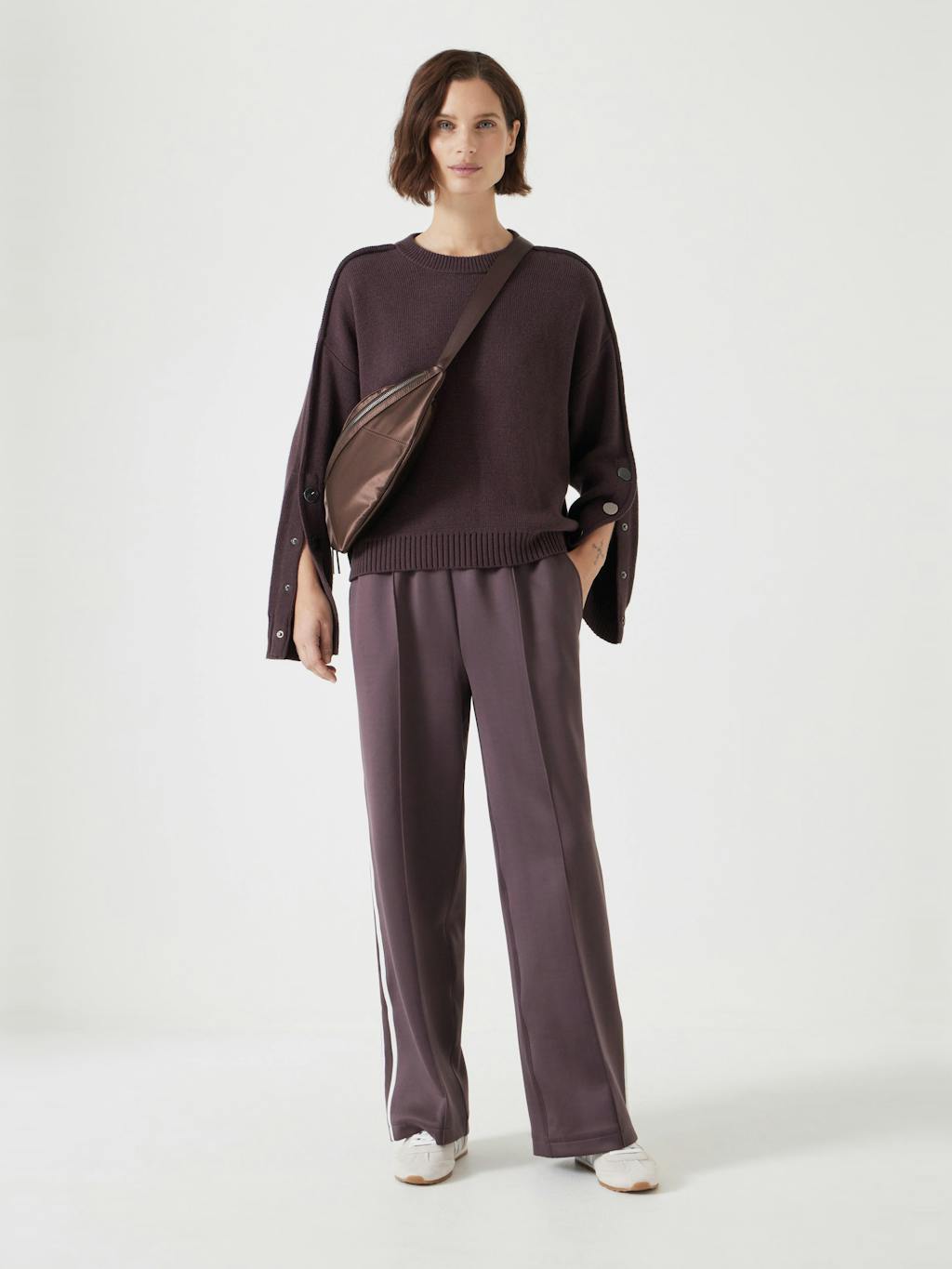 012556-1308-02 Popper Sleeve Crew Knitted Jumper