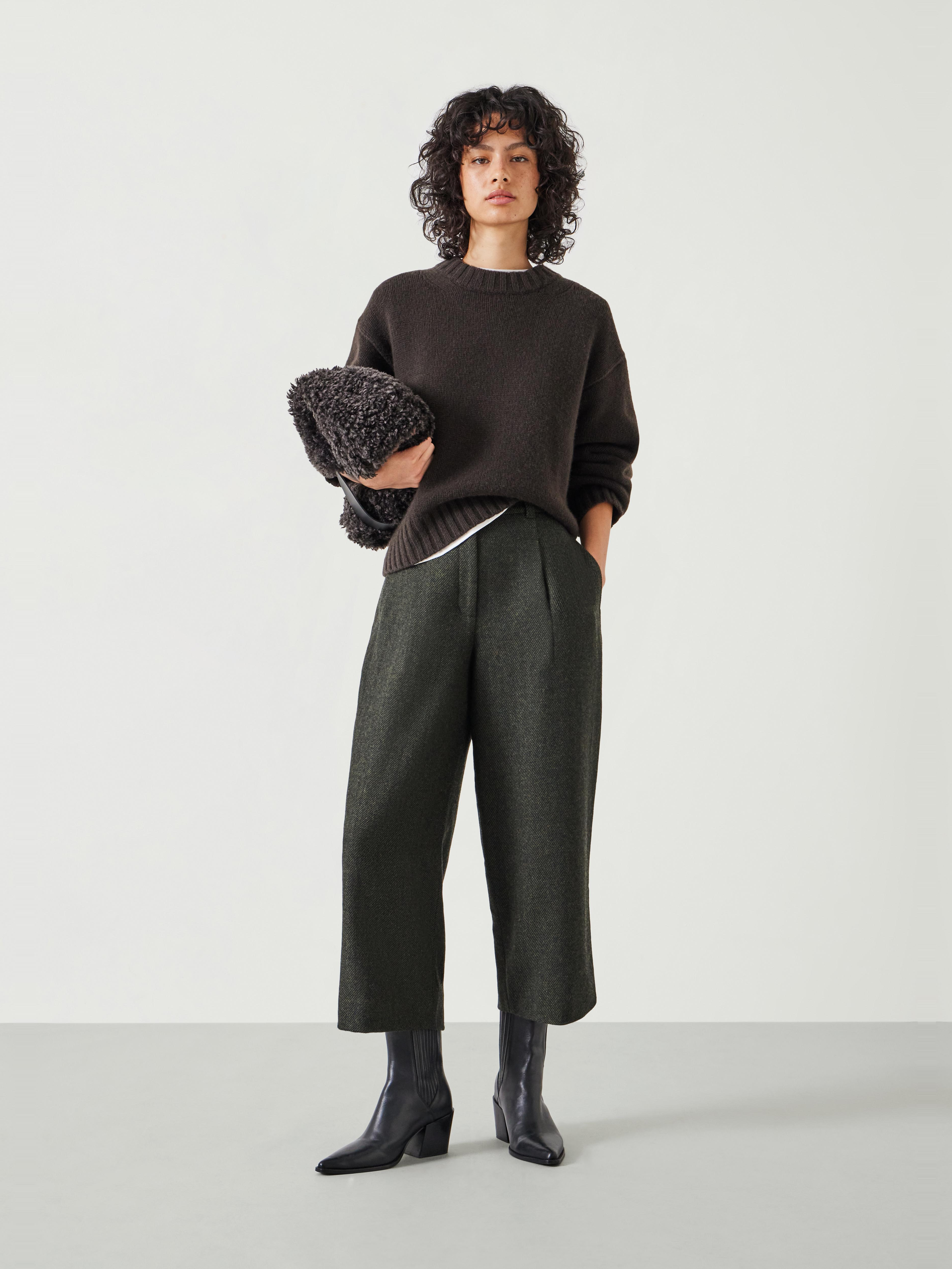Carys Tailored Cropped Trousers | Dark Olive | hush