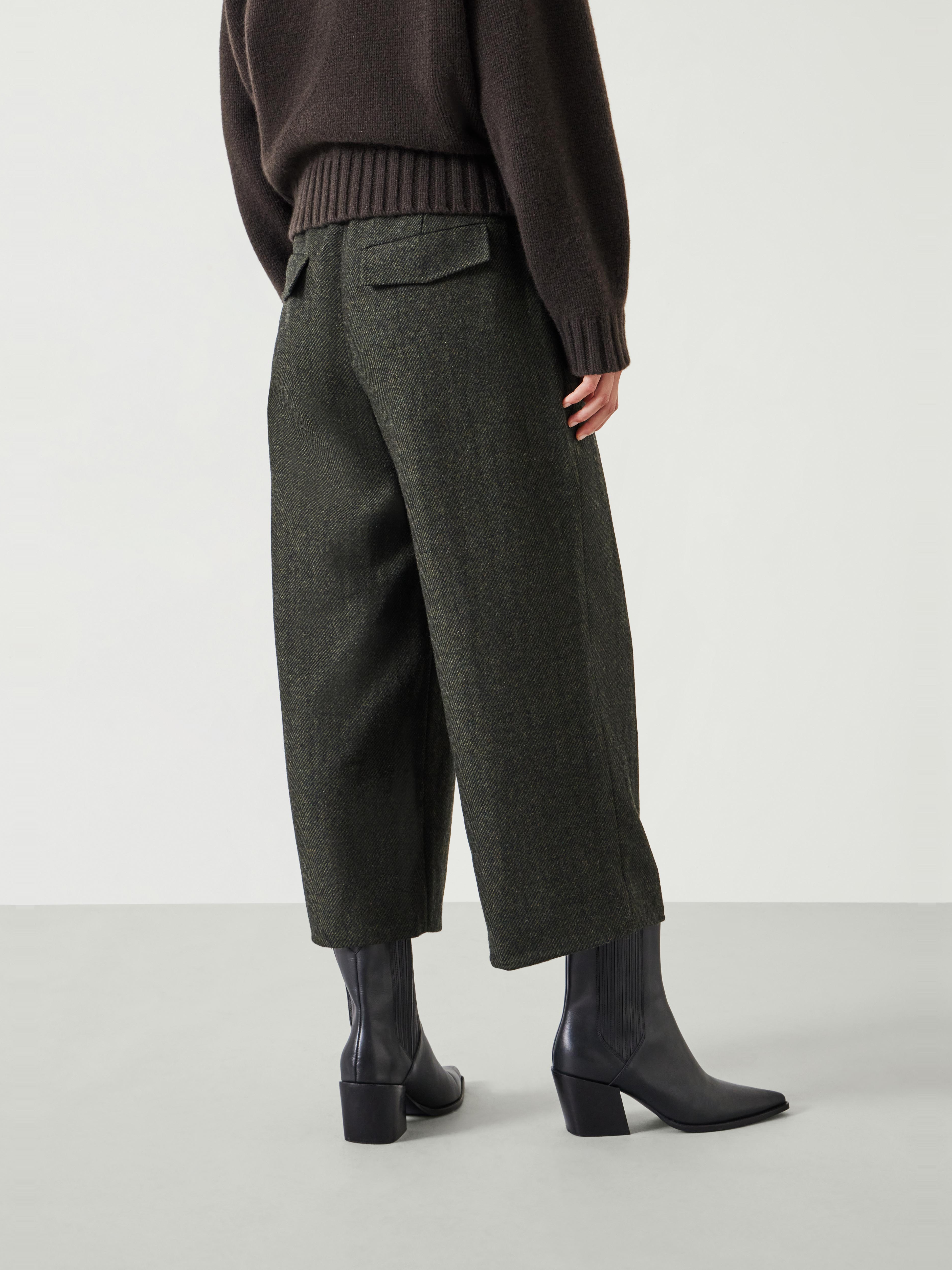 Carys Tailored Cropped Trousers - Dark Olive | Hush