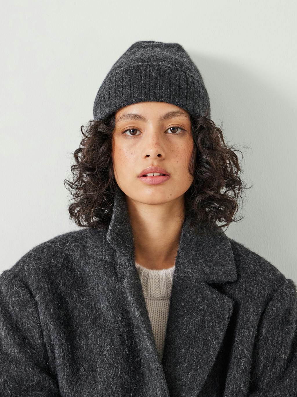 012266-2806-02 Cashmere Beanie